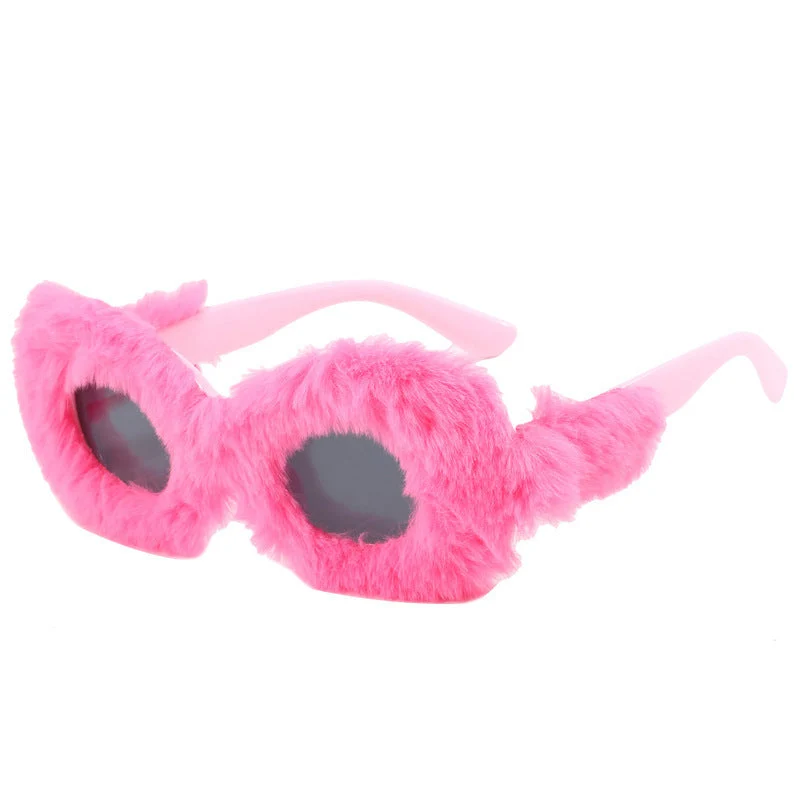 Dame moteriktig solbrille i trendy fleece-design Luvikno