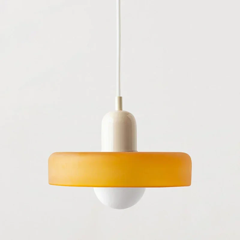 NORDICGLASS TAKHENGENDE LAMPE - ELEGANT SKANDINAVISK BELYSNING FOR ALLE ROM | Luvikno