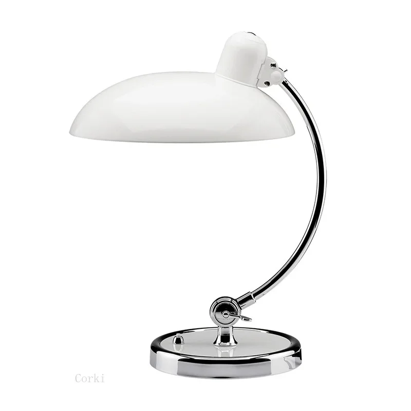 Dansk Bordlampe - Minimalistisk og Funktionelt Design | Luvikno