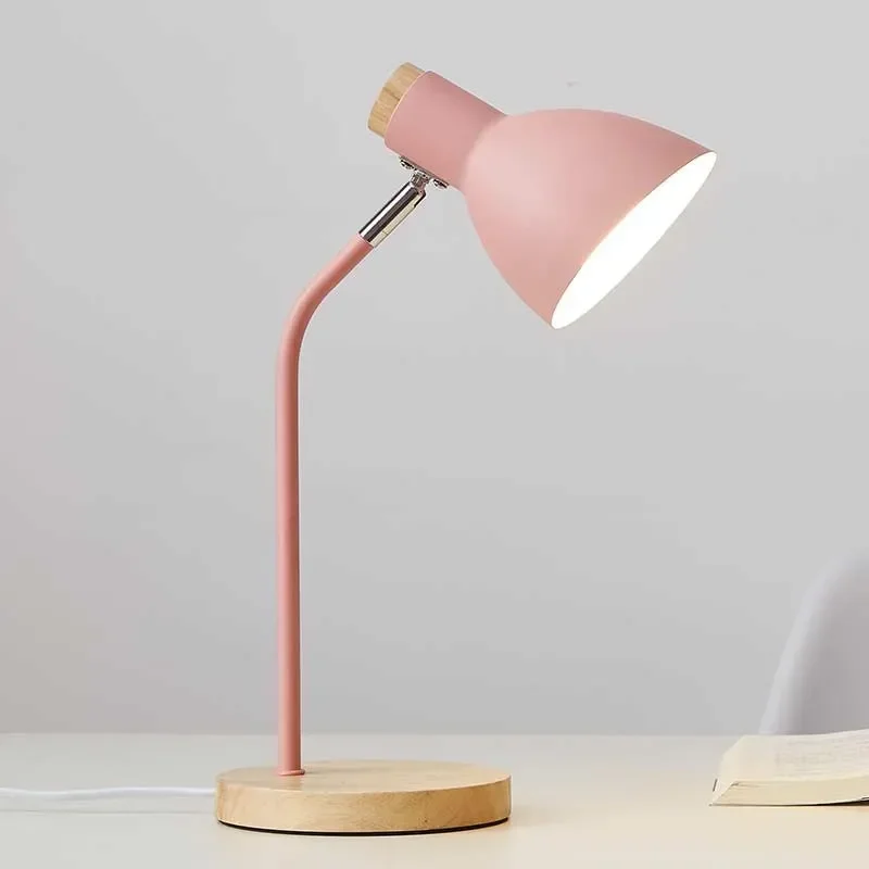 WoodWeave Treleri Kreativ Bordlampe – Unik lampe for stemningsfull belysning | Luvikno