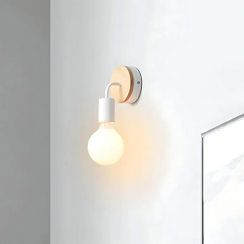 LumiEra - Elegant vegglampe laget av jern og tre i nordisk stil | Luvikno