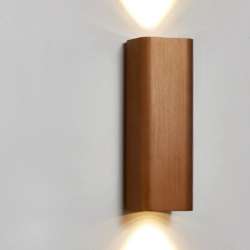 LumiGlow - Stillegående LED Vegglampe med Varme og Kjølige Lys | Luvikno