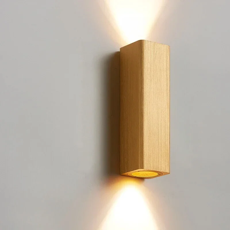 LumiGlow - Stillegående LED Vegglampe med Varme og Kjølige Lys | Luvikno