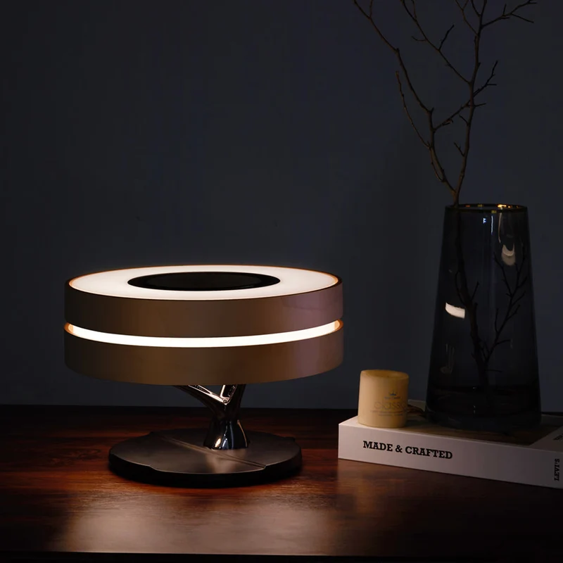 LumeCharge - Minimalistisk LED Bordlampe med Trådløs Lading | Luvikno