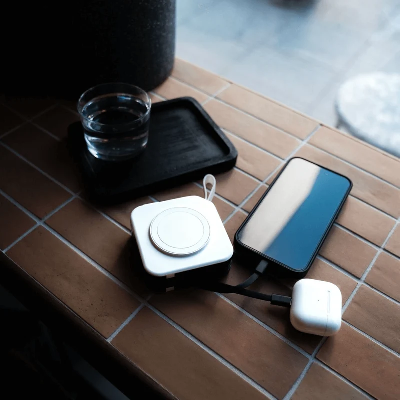 PowerGo Pro – Trådløs Hurtiglading Power Bank | Luvikno
