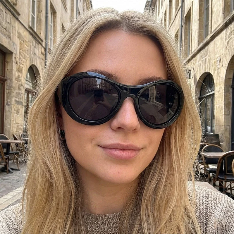 Dame Mote Oval Solbrille med gjennomsiktig ramme Luvikno