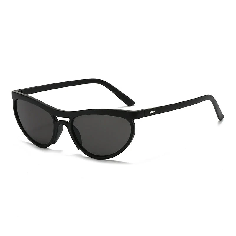Dame moteriktig solbrille i moderne design Luvikno