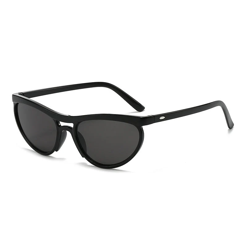 Dame moteriktig solbrille i moderne design Luvikno