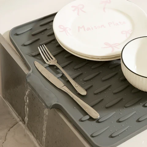 FlexiDry silikon tørkematte – varmebestandig, halkefri og plassbesparende design | Luvikno