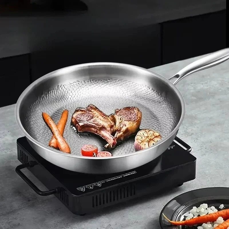 TitanForge Forged Titanium Stekepanne med Non-stick Belegg | Luvikno
