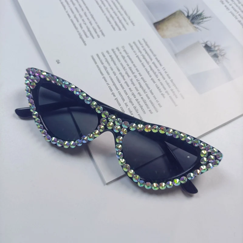 Dame Cat-Eye solbriller med glitrende krystallpynt Luvikno