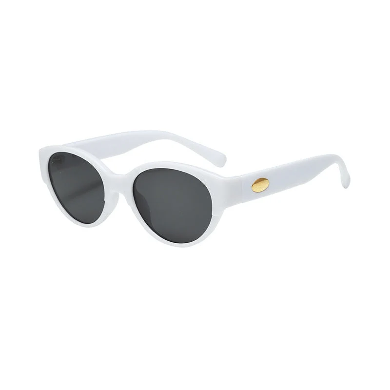 Dame moteriktig retro solbrille i moderne stil Luvikno