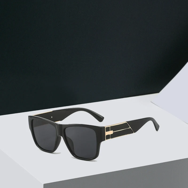 Dame moteriktig oversized solbrille med elegant ramme Luvikno
