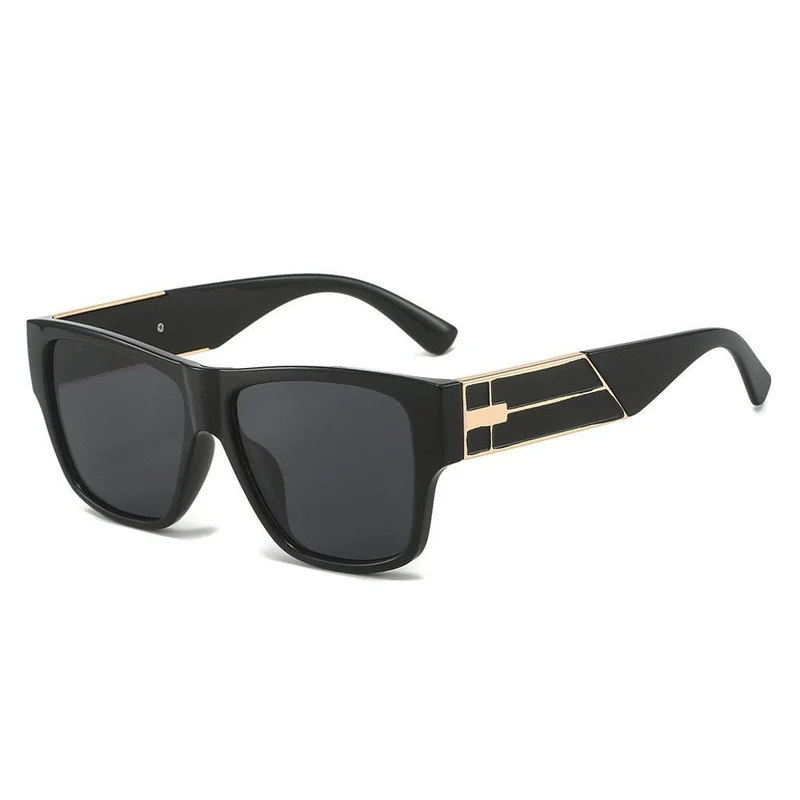 Dame moteriktig oversized solbrille med elegant ramme Luvikno