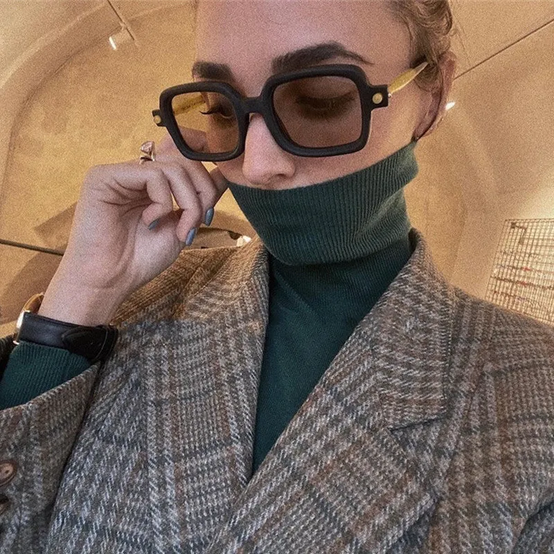 Dame firkantet solbrille med trendy ramme og komfortabel passform Luvikno