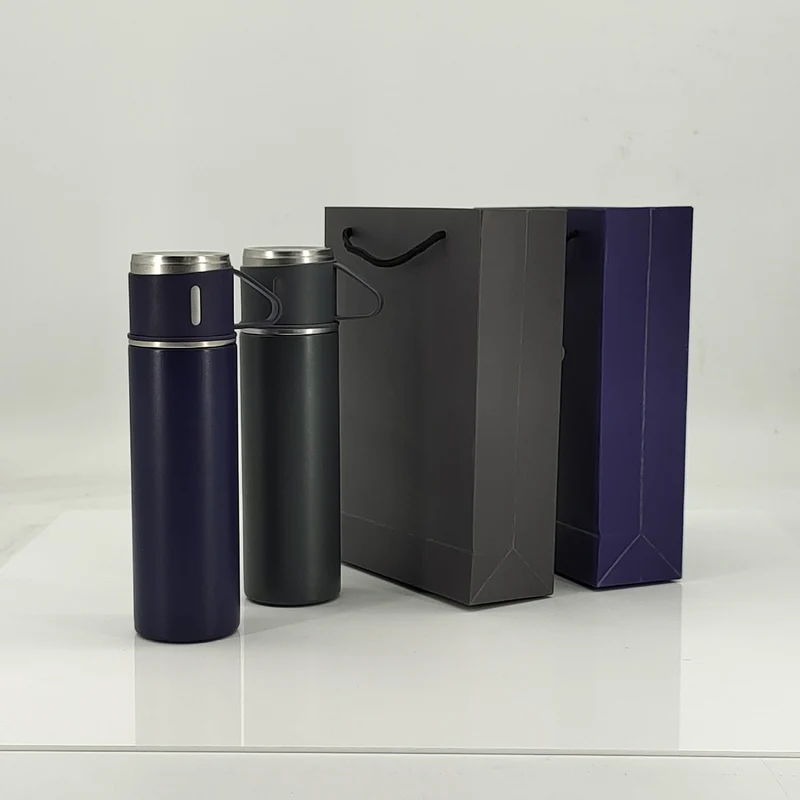 Dame Isolert flaske med integrerte kopper Luvikno