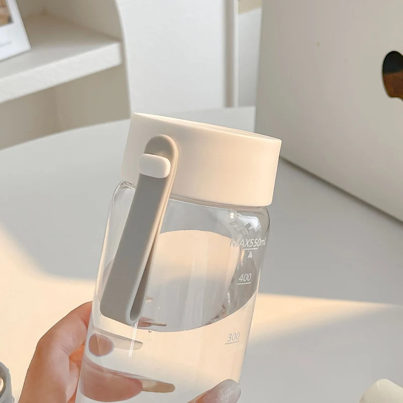 Kvinnes BPA-frie drikkeflaske med smart lokk fra Luvikno