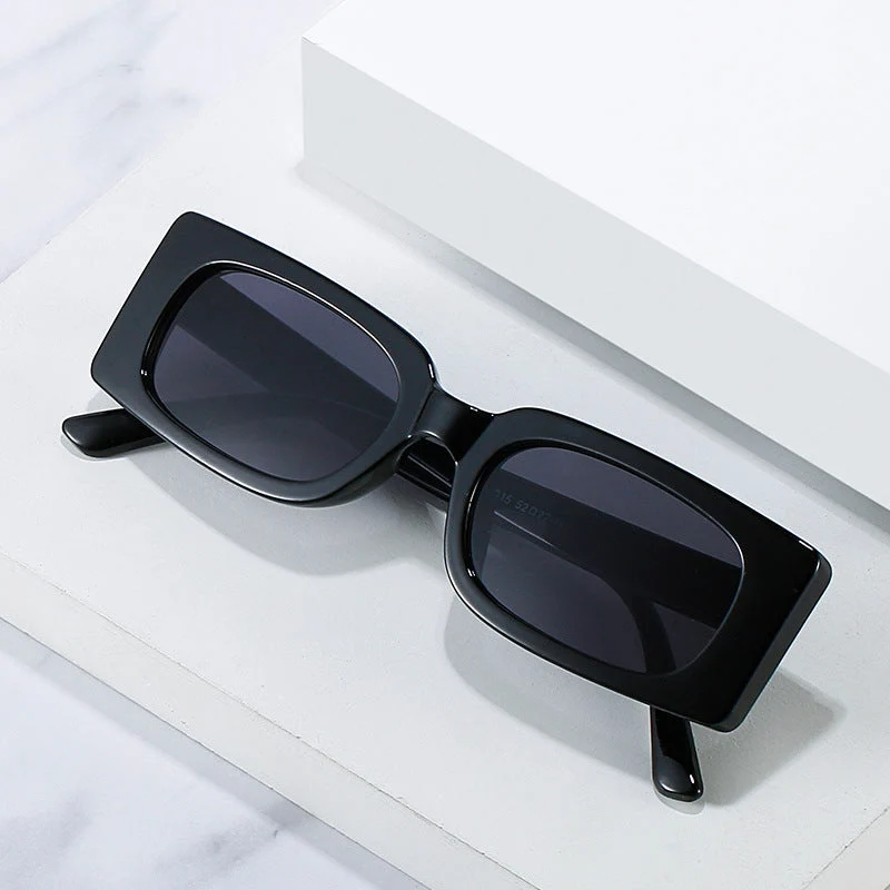 Dame solbrille i moderne retro-stil Luvikno
