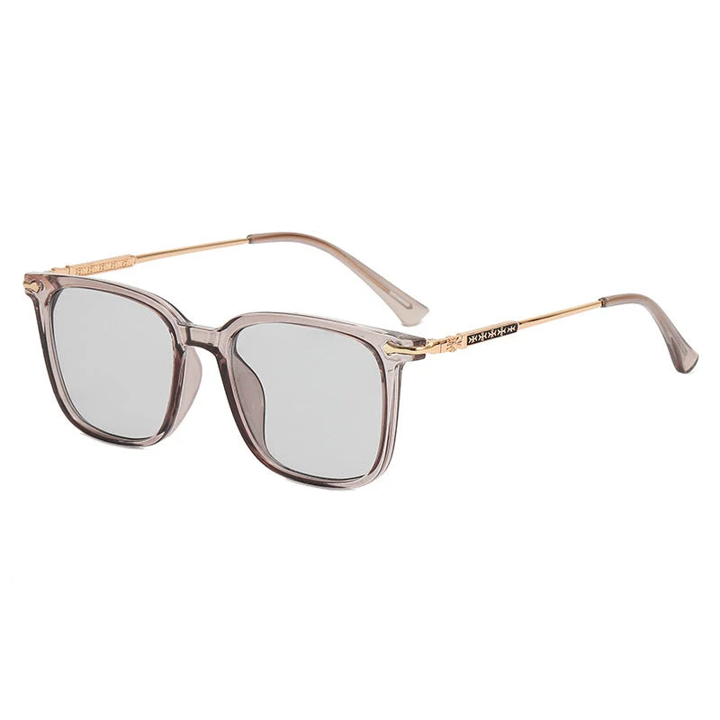 Dame moteriktig solbrille med elegant ramme og kontrasterende glass Luvikno