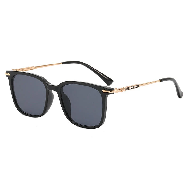 Dame moteriktig solbrille med elegant ramme og kontrasterende glass Luvikno