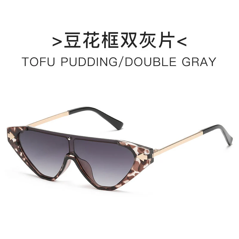 Dame futuristisk solbrille med markant design Luvikno