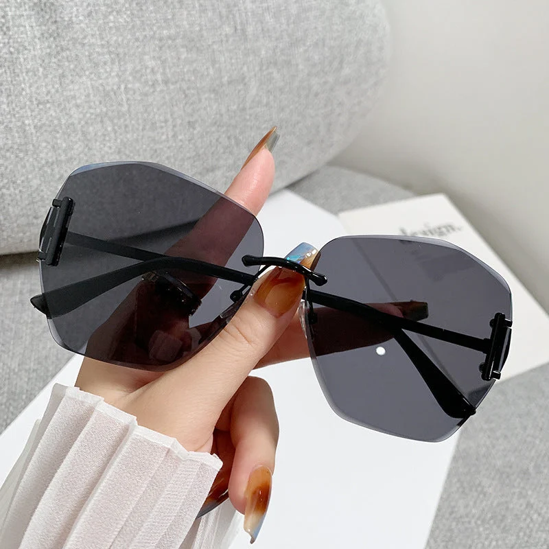 Dame futuristisk kvadrat solbrille Luvikno