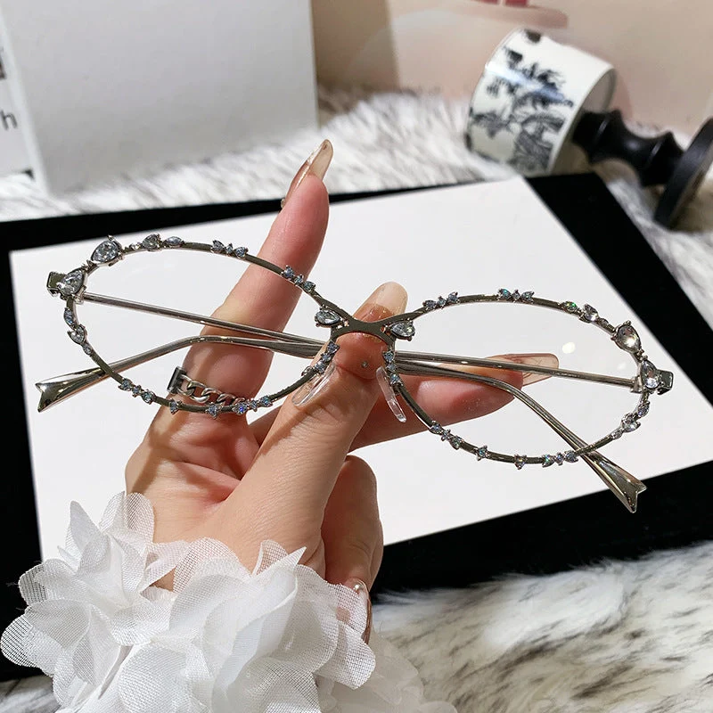 Dame ekstravagant oversized solbrille med futuristisk design Luvikno