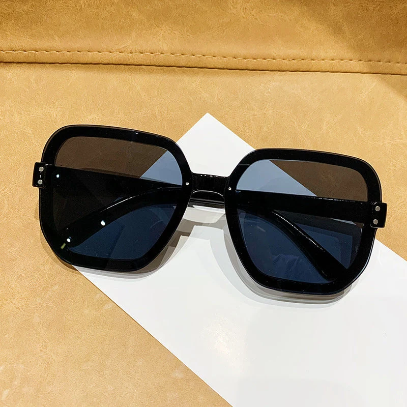 Kvinnenes trendy statement solbriller Luvikno