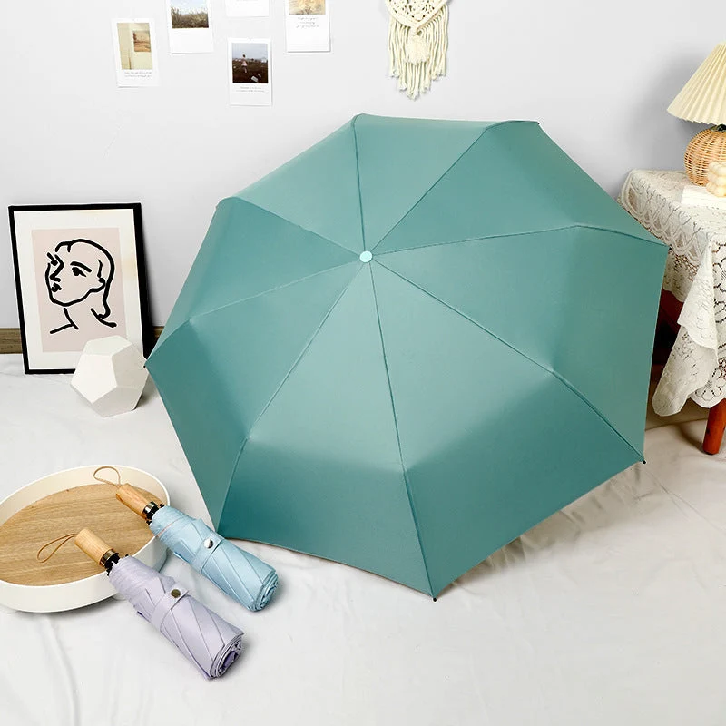 Damer elegant foldbar paraply i høyden med stilfullt trehåndtak Luvikno