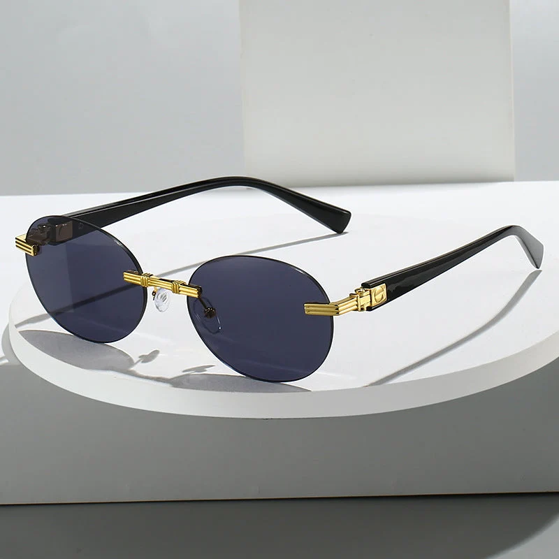 Dame motefull solbrille med gjennomsiktig ramme og fleksibel nesestøtte Luvikno
