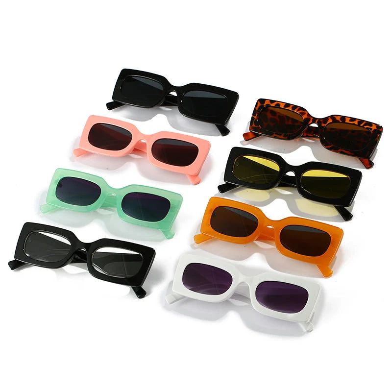 Dame modische solbrille i kantet design Luvikno