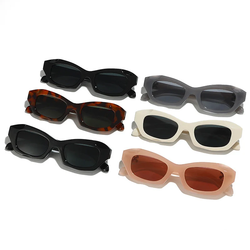 Dame moteriktig solbrille i innovativt design Luvikno
