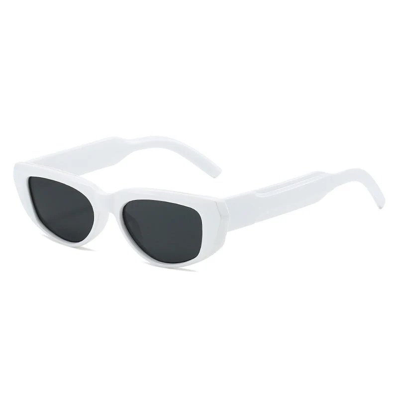 Dame moteriktig solbrille i cat-eye stil med eksentrisk silhuett Luvikno