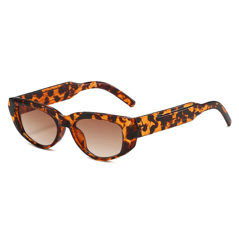 Dame moteriktig solbrille i cat-eye stil med eksentrisk silhuett Luvikno