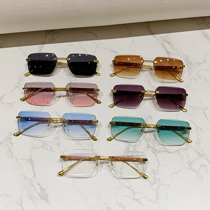 Dame moteriktig rektangulær solbrille med edle metallkanter Luvikno