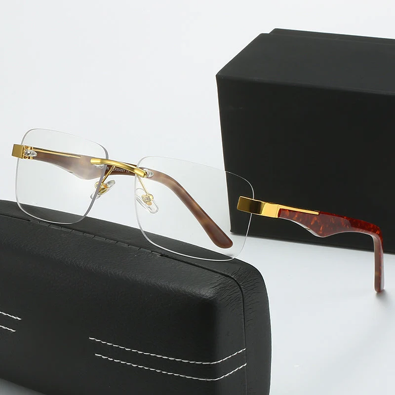 Dame moteriktig halvrammebrille med elegant metall- og plastmix Luvikno