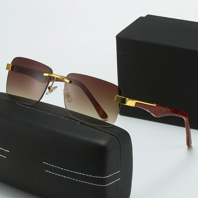 Dame moteriktig halvrammebrille med elegant metall- og plastmix Luvikno