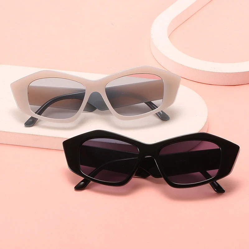 Dame geometrisk solbrille med unik, futuristisk design Luvikno