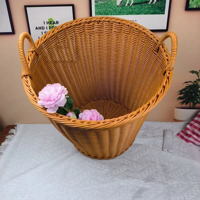 Unisex Robuster Oppbevaringskurv laget av flettet Rattan Luvikno