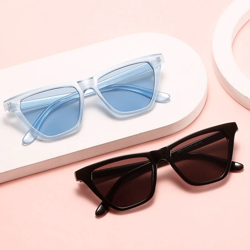 Dame Cat-Eye solbriller med innovativ, gjennomsiktig ramme Luvikno