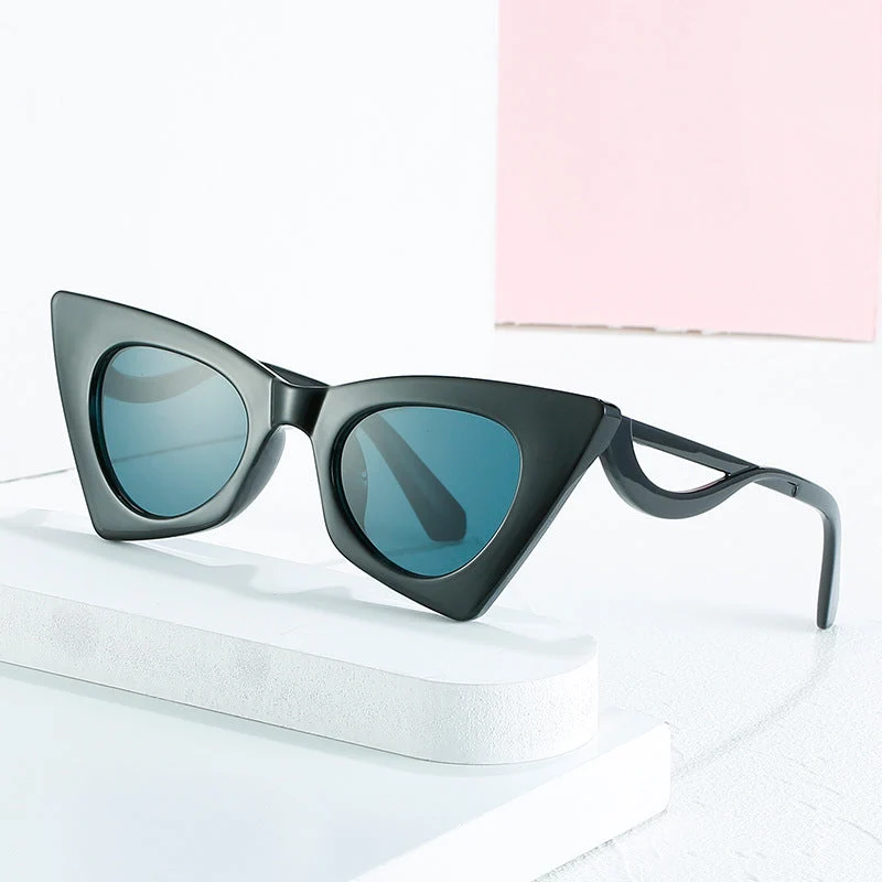 Dame Cat-Eye solbriller med elegante designelementer Luvikno