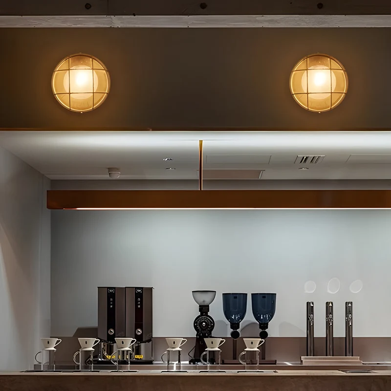 RetroGlow – Industriell Vegglampe for Utebruk | Luvikno