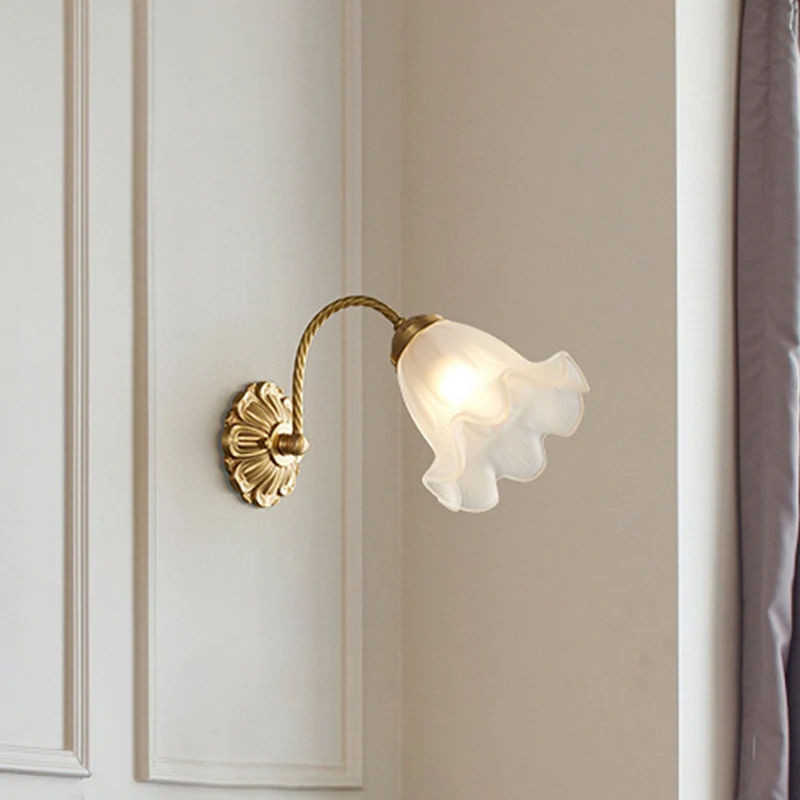 VintageGlow – Retro Glass Wall Light for Atmosphere | Luvikno