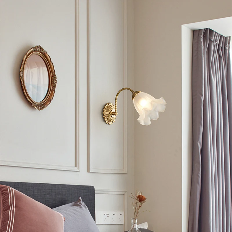 VintageGlow – Retro Glass Wall Light for Atmosphere | Luvikno