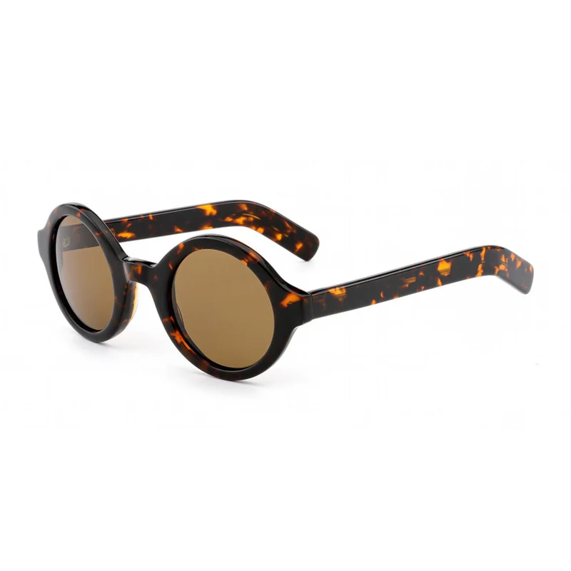 Dame solbrille i moderne retro-stil med høy kvalitet design og UV-beskyttelse Luvikno