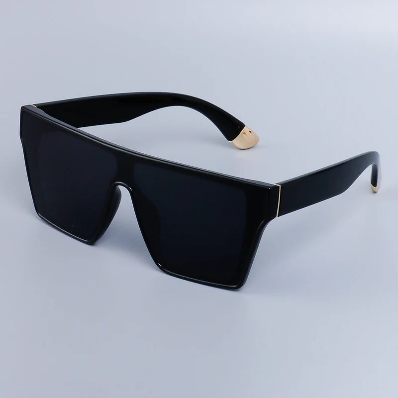 Dame solbriller i moderne oversized design Luvikno