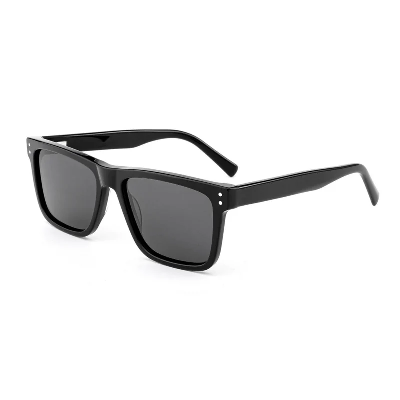 Dame solbrille i moderne, kantete design med funksjonell UV-beskyttelse Luvikno