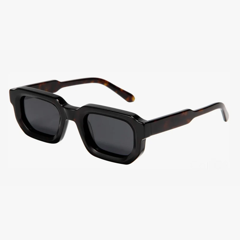 Dame solbrille i moderne geometrisk design fra Luvikno