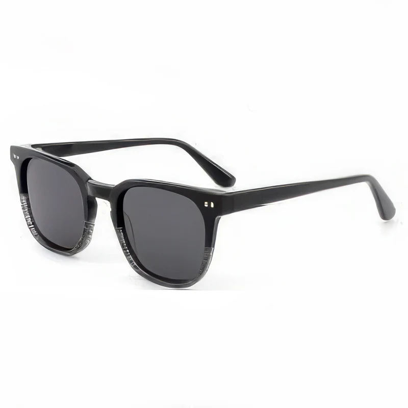 Dame solbrille i moderne, elegante design med høykvalitets plastikkinnramme Luvikno