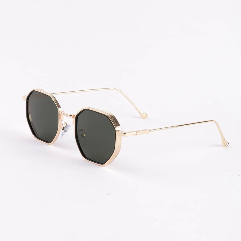 Dame solbrille i moderne, åttekantede design med UV-beskyttelse Luvikno